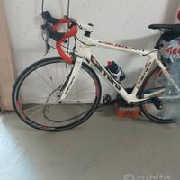 bici telaio in carbonio 
