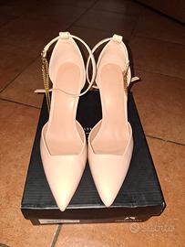 Décolleté con cinturino Primadonna