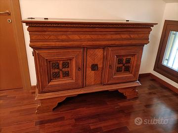 Credenza in legno, stile classico