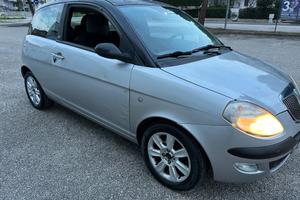 Lancia Ypsilon 1.2 16V Momo Design 2006 neopatenta