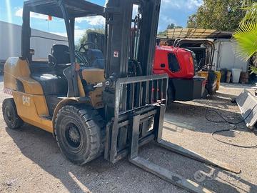 Muletto Sollevatore Caterpillar DP45NTD