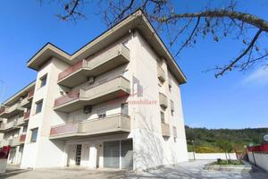 Appartamento di 120 m² con più di 5 locali e box a