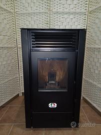 stufa a pellet 10 kw usata