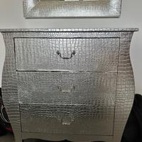 Cassettiera con specchio