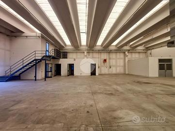 CAPANNONE A CANONICA D'ADDA