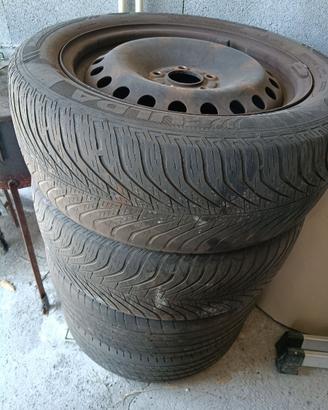 Cerchi più gomme Ford 16 pollici