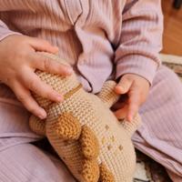 Pupazzo amigurumi dinosauro Stegosauro