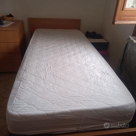 struttura letto con materasso