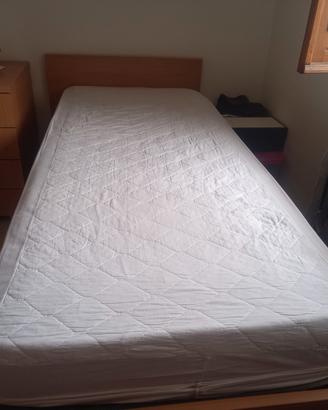 struttura letto con materasso