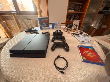 PS4 500GB Fat + 2 Joystick + Camera + 20 Giochi