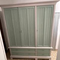 Armadio in stile Shabby