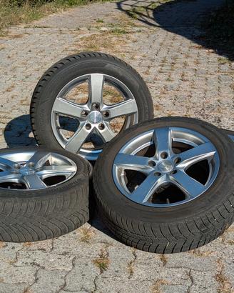 Cerchi in lega 205 55 R 16 gomme invernali