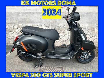 Piaggio Vespa 300 GTS hpe Super Sport-km 1900-2024