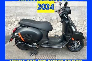 Piaggio Vespa 300 GTS hpe Super Sport-km 1900-2024