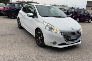 Peugeot 208 1.2 VTi 82 CV 3 porte Access
