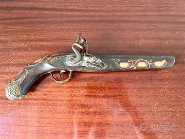 Pistola Antica Vintage