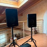 COPPIA DI CASSE CON MIXER