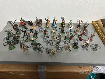 Grande lotto 50 soldatini anni 60/70 cavalieri