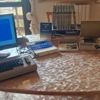 Commodore 64+accessori  ed enciclopedia dedicata