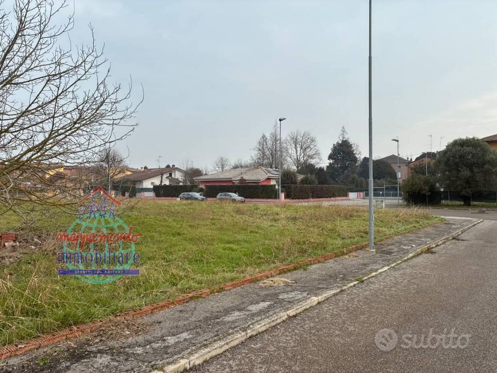 Terreno di 835 m² a Finale Emilia - Vista 3