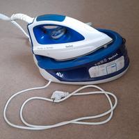 Ferro da stiro a vapore.