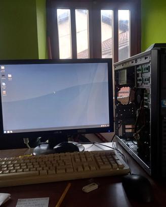 Computer Desktop Acer Veriton M275