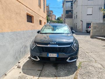 vendi Kia SPORTAGE seminuova  ancora in Garanzia 