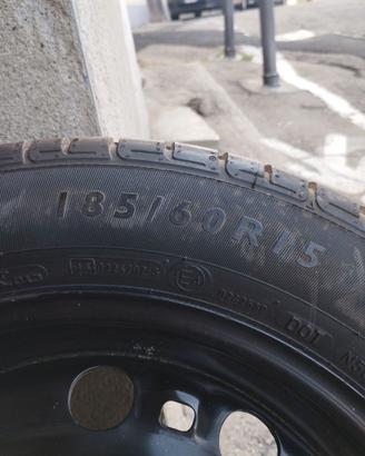 Cerchione in ferro originale Volkswagen da 15
