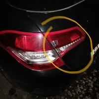 Gruppo ottico posteriore secondario sinistro (luci