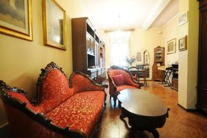 CASA SEMINDIPENDENTE A PRATO