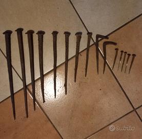 chiodi antichi vintag