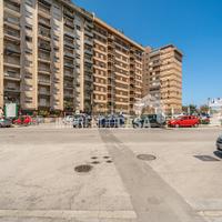 Ampio Luminoso 7vani 195 mq Via Delle Alpi P. auto