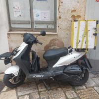 Scooter Kymco 125 agility car