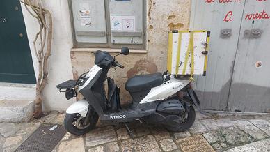Scooter Kymco 125 agility car