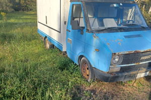 Autonegozio Iveco 35-8 Patente B