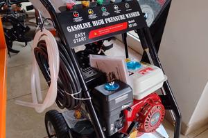 Vasta disponibilità di motocarriole e altro