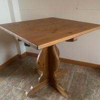 Tavolo rustico il legno massello