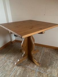 Tavolo rustico il legno massello