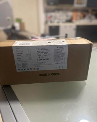 Lampada da parete nera