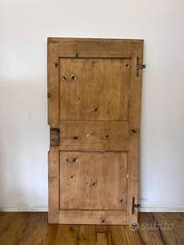 Porta antica in legno massello a due pannelli