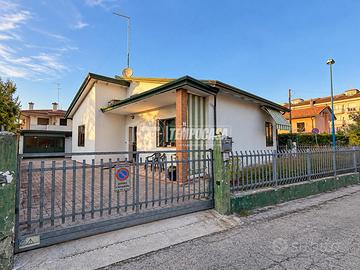 VILLA A JESOLO PAESE !!!