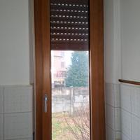 Infisso in legno con tapparella