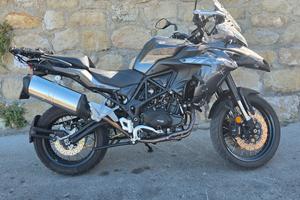 Benelli trk 502x