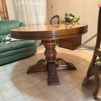 Tavolo vecchio stile