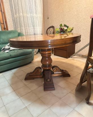 Tavolo vecchio stile