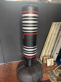 Sacco da boxe con base