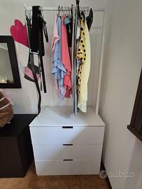 Mobile ikea con porta abiti