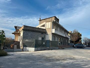 Vendita Palazzina su 3 Livelli - Via Marconi