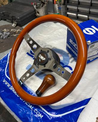 Volante/ sterzo Omp, mozzo e pomello.