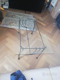 Tavolino in ferro battuto